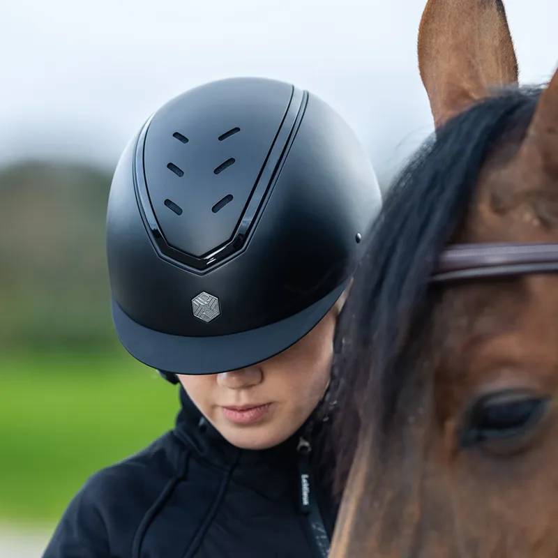 EQX by Charles Owen Kylo Riding Hat Black Matte/Black Gloss